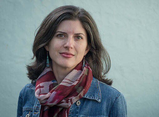 Headshot of author Lynn Casteel Harper