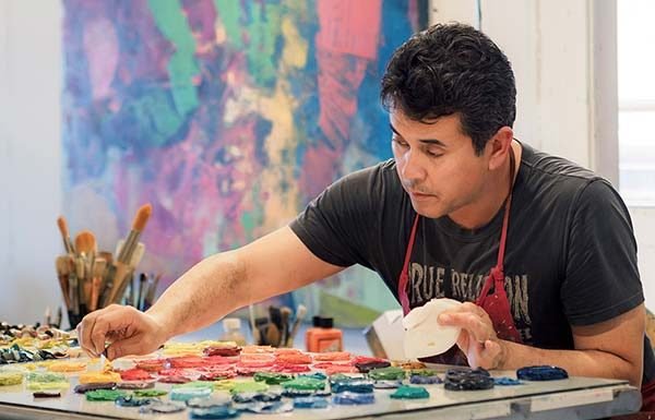 Image of abstract painter Henry Jackson in his studio