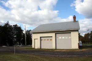 The exterior garage of Sandy Sokoloff’s Lake Champlain studio