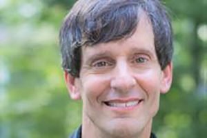 Headshot of birder and author Robert Tougias