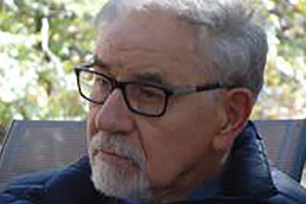 headshot of Roberto Loiederman